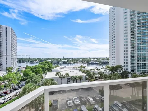 20281 E Country Club Drive Aventura FL 33180