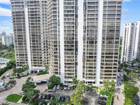 20281 E Country Club Drive Aventura FL 33180