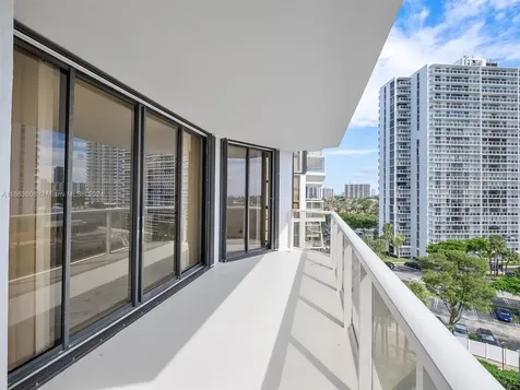 20281 E Country Club Drive Aventura FL 33180