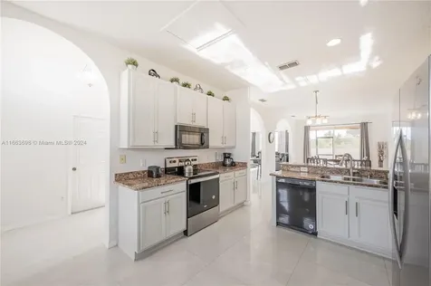 1073 Tourmaline Drive Kissimmee FL 34746