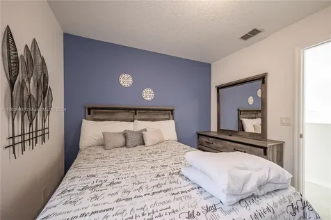 1073 Tourmaline Drive Kissimmee FL 34746