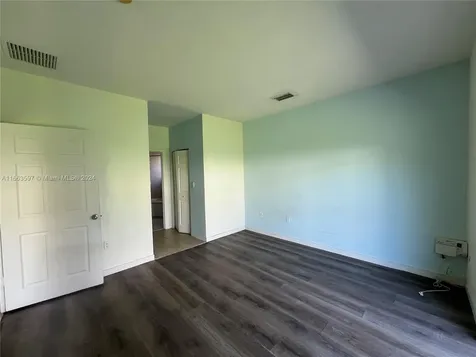 4273 NE 16th Street Homestead FL 33033