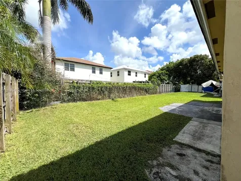 4273 NE 16th Street Homestead FL 33033
