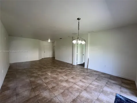 4273 NE 16th Street Homestead FL 33033