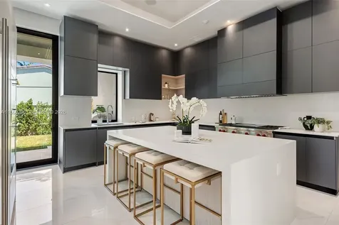 4430 Nautilus Drive Miami Beach FL 33140