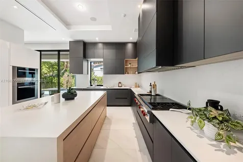 4430 Nautilus Drive Miami Beach FL 33140