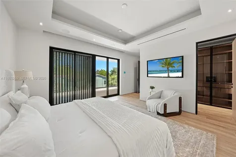 4430 Nautilus Drive Miami Beach FL 33140