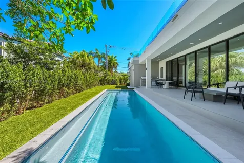 4430 Nautilus Drive Miami Beach FL 33140