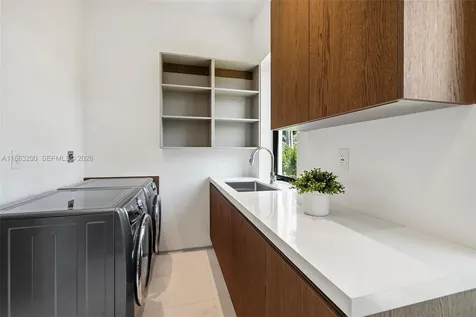 4430 Nautilus Drive Miami Beach FL 33140