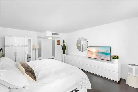 11 Island Avenue Miami Beach FL 33139