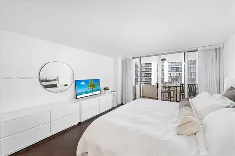 11 Island Avenue Miami Beach FL 33139