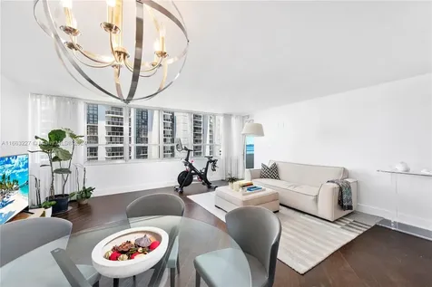 11 Island Avenue Miami Beach FL 33139