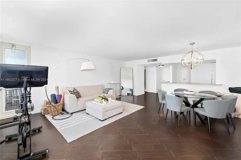 11 Island Avenue Miami Beach FL 33139
