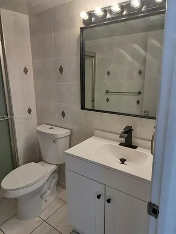 18061 Biscayne Boulevard Aventura FL 33160