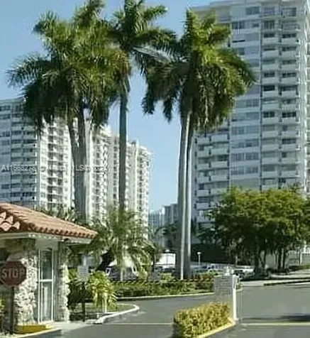 18061 Biscayne Boulevard Aventura FL 33160