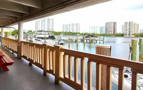 18061 Biscayne Boulevard Aventura FL 33160