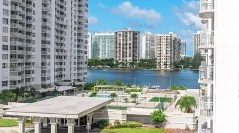 18061 Biscayne Boulevard Aventura FL 33160
