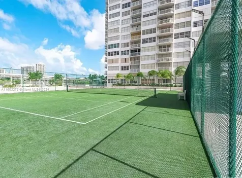 18061 Biscayne Boulevard Aventura FL 33160