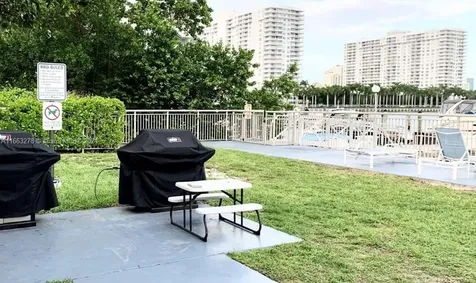 18061 Biscayne Boulevard Aventura FL 33160
