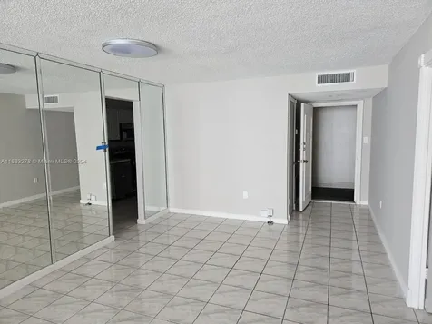 18061 Biscayne Boulevard Aventura FL 33160