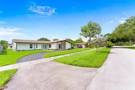 9720 SW 189th Street Cutler Bay FL 33157