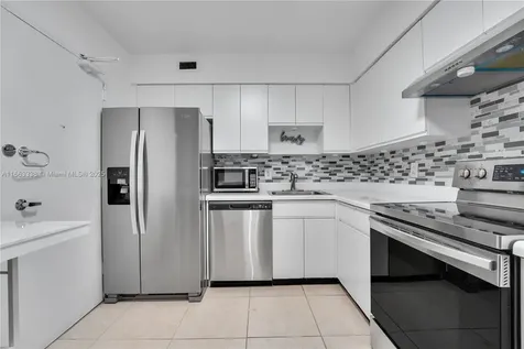 5151 Collins Avenue Miami Beach FL 33140