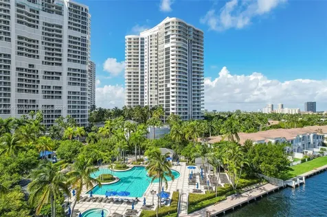 21200 Point Place Aventura FL 33180