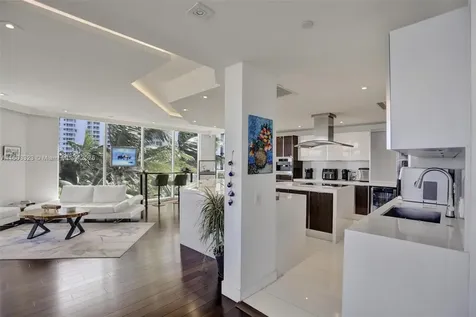 21200 Point Place Aventura FL 33180