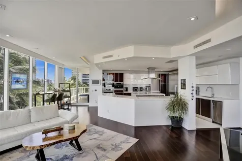 21200 Point Place Aventura FL 33180