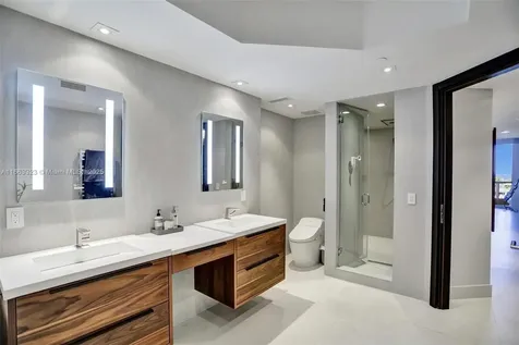 21200 Point Place Aventura FL 33180