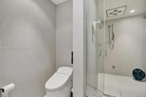 21200 Point Place Aventura FL 33180