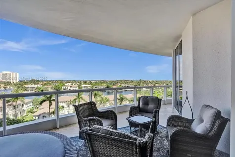 21200 Point Place Aventura FL 33180