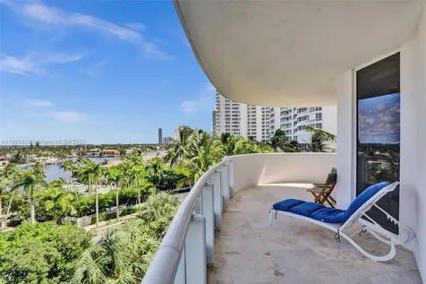 21200 Point Place Aventura FL 33180