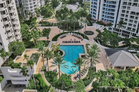 21200 Point Place Aventura FL 33180