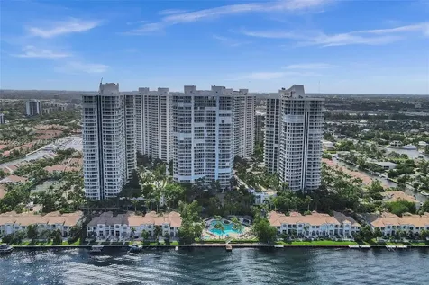 21200 Point Place Aventura FL 33180