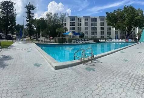 17570 Atlantic Boulevard Sunny Isles Beach FL 33160
