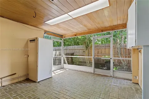 350 Colonial Road West Palm Beach FL 33405