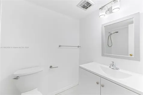 20301 NE 30th Avenue Aventura FL 33180