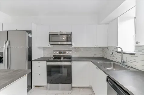 20301 NE 30th Avenue Aventura FL 33180