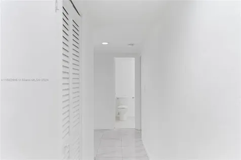 20301 NE 30th Avenue Aventura FL 33180
