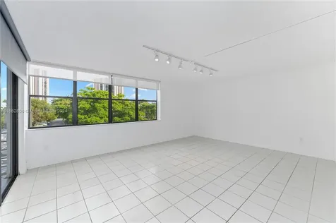 20301 NE 30th Avenue Aventura FL 33180