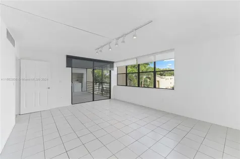 20301 NE 30th Avenue Aventura FL 33180