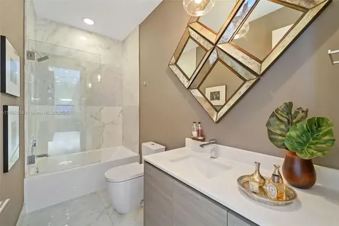 460 NE 28th Street Miami FL 33137