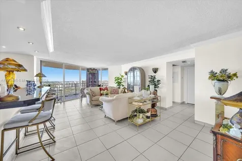 4000 Towerside Terrace Miami FL 33138