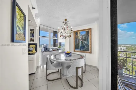 4000 Towerside Terrace Miami FL 33138
