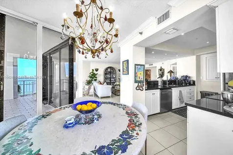 4000 Towerside Terrace Miami FL 33138