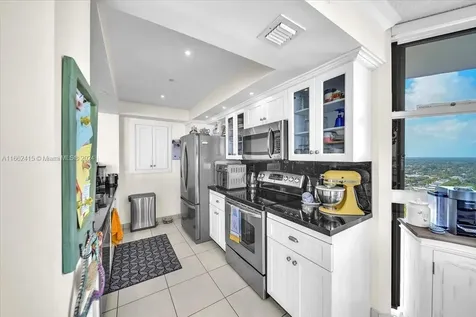 4000 Towerside Terrace Miami FL 33138