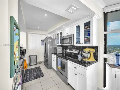 4000 Towerside Terrace Miami FL 33138