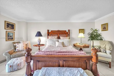 4000 Towerside Terrace Miami FL 33138