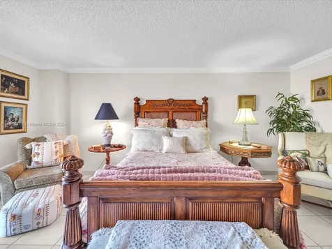4000 Towerside Terrace Miami FL 33138